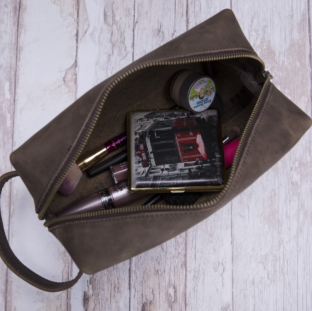 SOLD OUT! Leather Dopp Kit Makeup Bag Brown Large - Picture 3 of 8